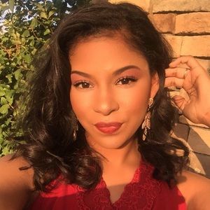 Meet your Posher, Faith